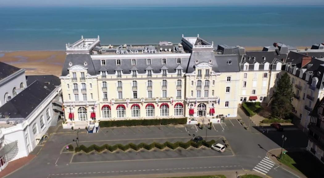Cosy Appartement Dans Une Villa Avec Piscine, Proche Du Centre Et De La Mer Cabourg Kültér fotó