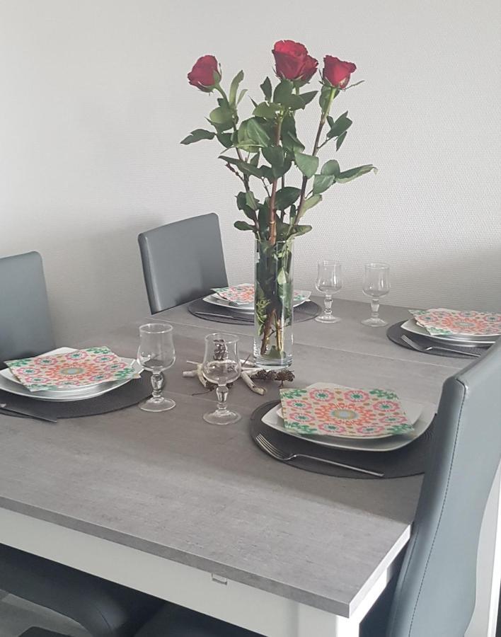 Cosy Appartement Dans Une Villa Avec Piscine, Proche Du Centre Et De La Mer Cabourg Kültér fotó