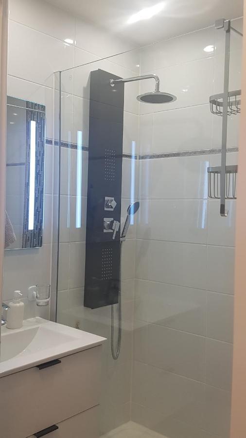Cosy Appartement Dans Une Villa Avec Piscine, Proche Du Centre Et De La Mer Cabourg Kültér fotó